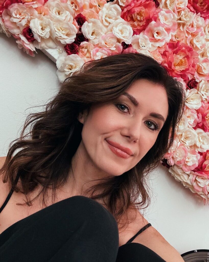 Discover Jewel Staite Bio/Wiki 2024 & Career Achievements