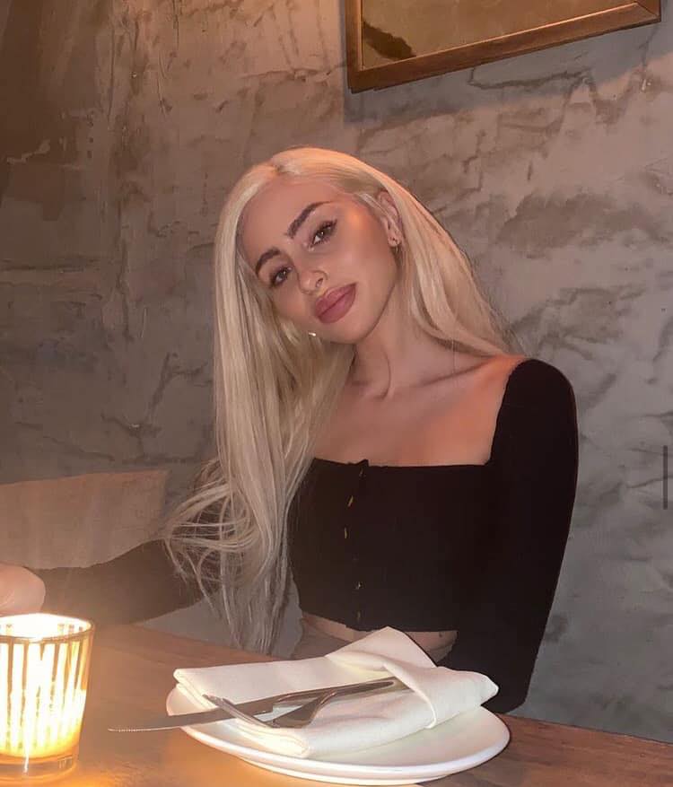 Discover Naomi Woods Bio/Wiki 2024 & Career Achievements