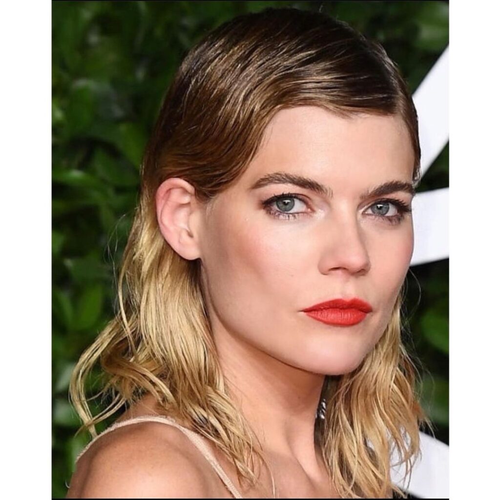 Discover Emma Greenwell  Bio/Wiki 2024 & Career Achievements